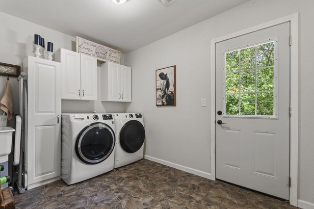 63060 E 157 Road, Wyandotte, OK 74370