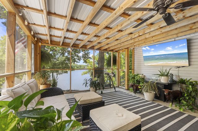 63060 E 157 Road, Wyandotte, OK 74370