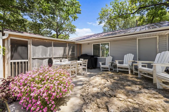 63060 E 157 Road, Wyandotte, OK 74370