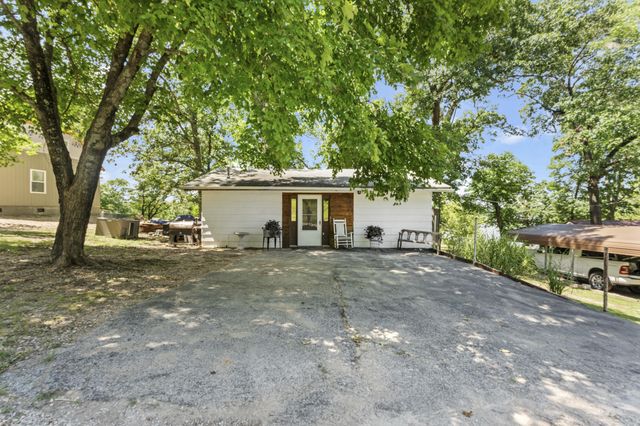 63060 E 157 Road, Wyandotte, OK 74370