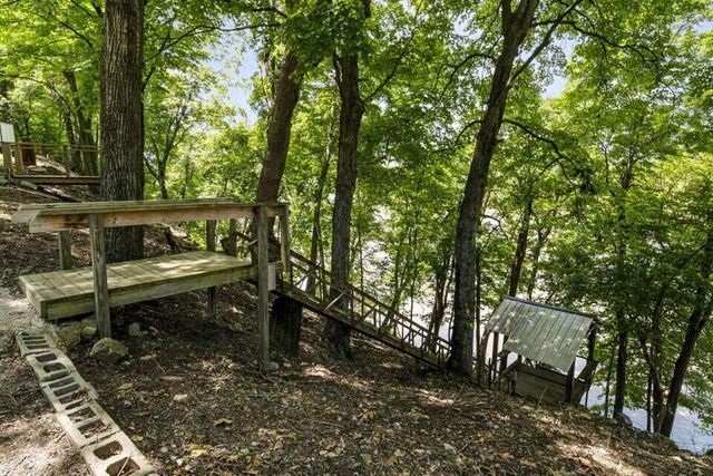 63060 E 157 Road, Wyandotte, OK 74370