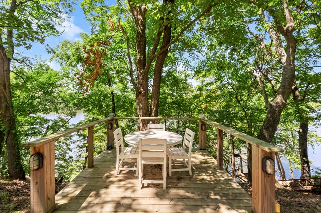 63060 E 157 Road, Wyandotte, OK 74370