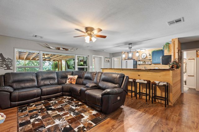 63060 E 157 Road, Wyandotte, OK 74370