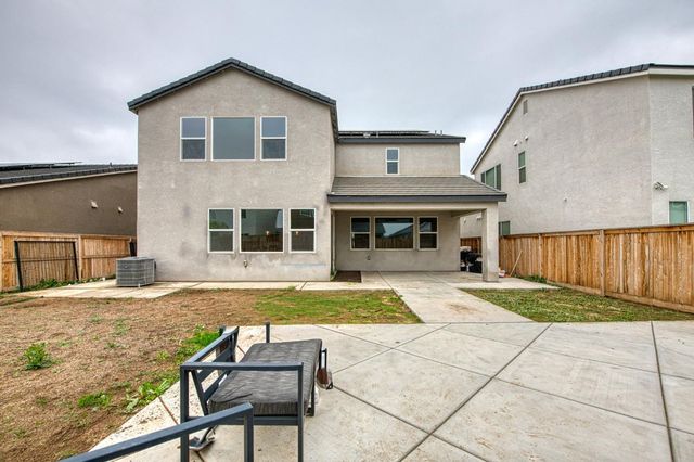 1270 Summerset Avenue, Clovis, CA 93619