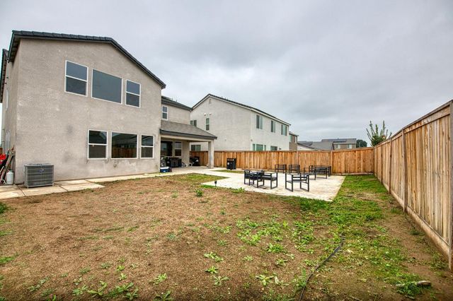 1270 Summerset Avenue, Clovis, CA 93619