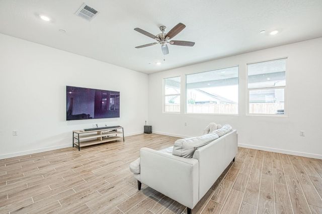 1270 Summerset Avenue, Clovis, CA 93619