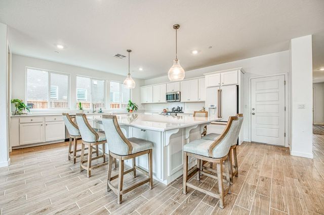 1270 Summerset Avenue, Clovis, CA 93619