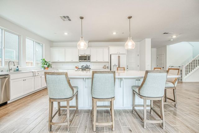 1270 Summerset Avenue, Clovis, CA 93619