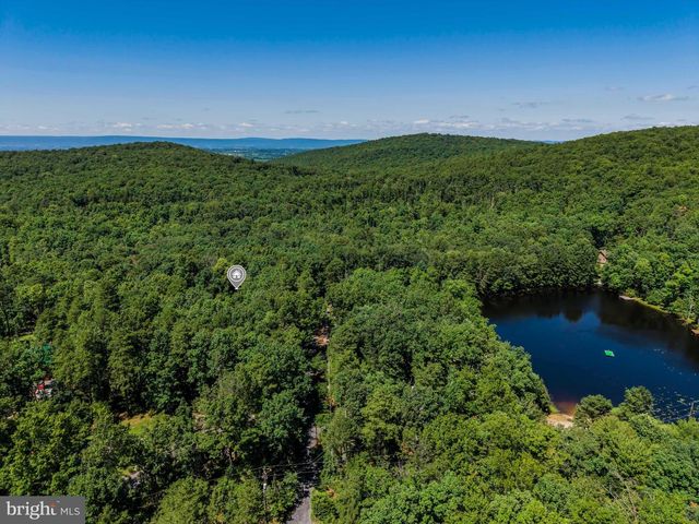 6 FOREST LN, Newville, PA 17241