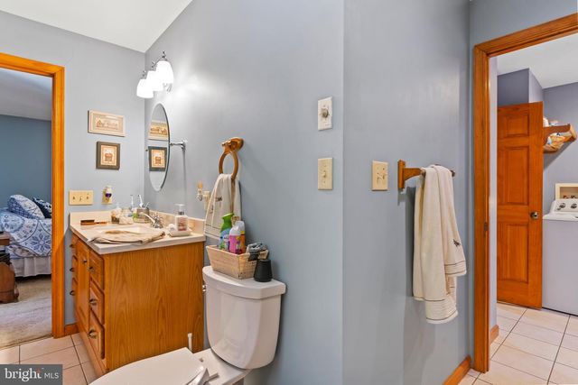 6 FOREST LN, Newville, PA 17241