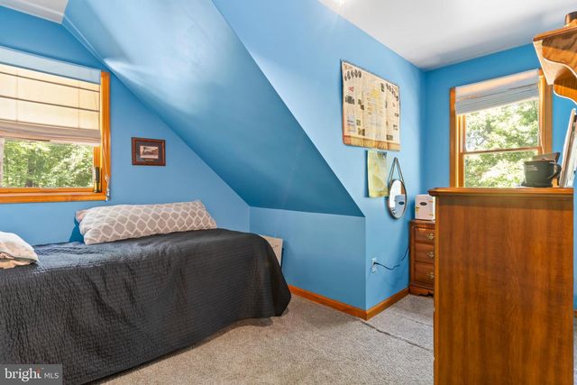 6 FOREST LN, Newville, PA 17241