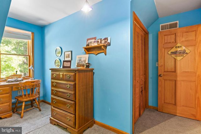 6 FOREST LN, Newville, PA 17241