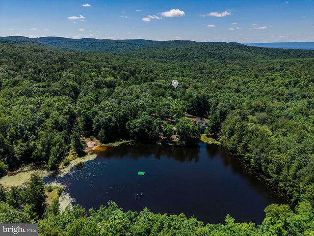 6 FOREST LN, Newville, PA 17241