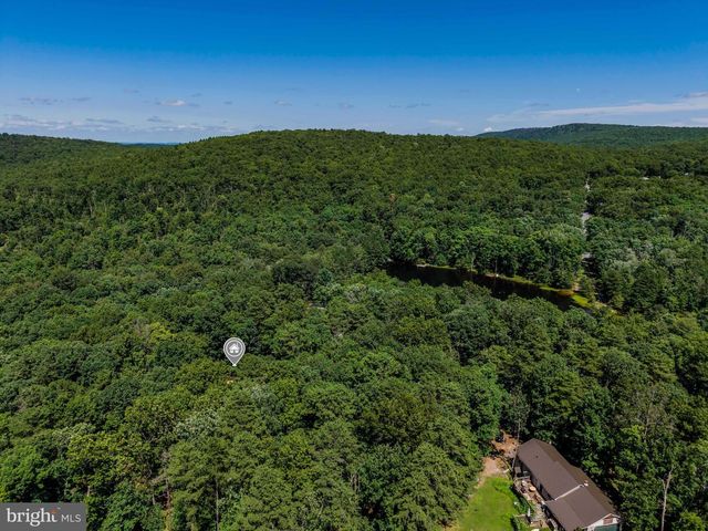 6 FOREST LN, Newville, PA 17241