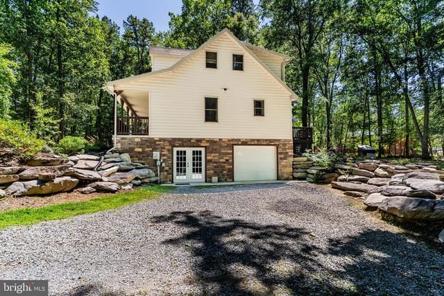 6 FOREST LN, Newville, PA 17241