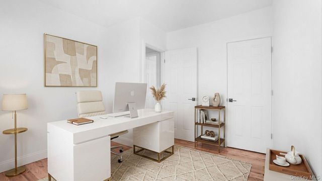1148 E 211th Street, Bronx, NY 10469