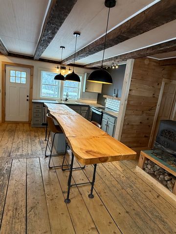 1110 Creek Road, Albany, VT 05845