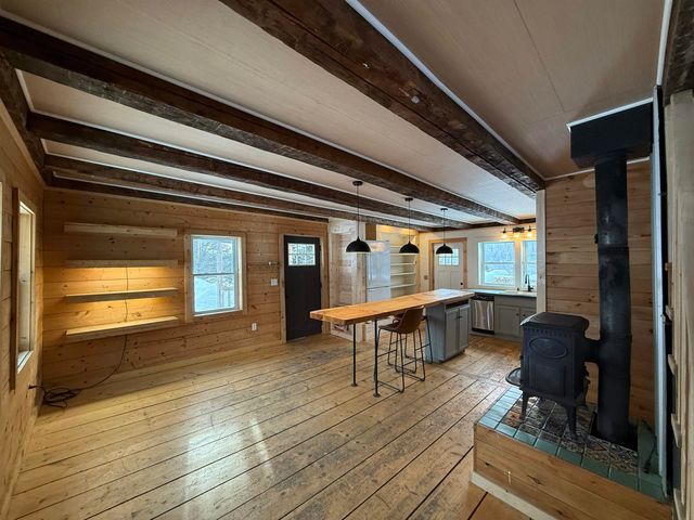 1110 Creek Road, Albany, VT 05845