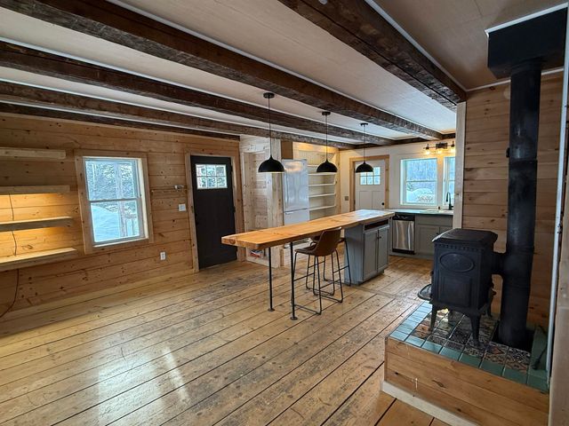 1110 Creek Road, Albany, VT 05845