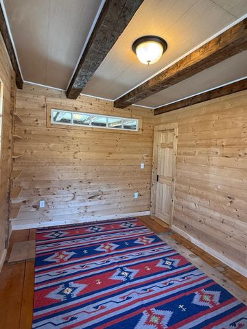 1110 Creek Road, Albany, VT 05845