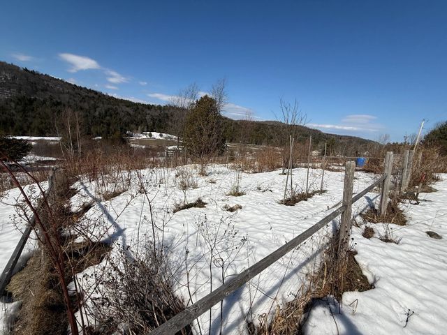 1110 Creek Road, Albany, VT 05845