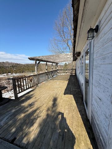 1110 Creek Road, Albany, VT 05845