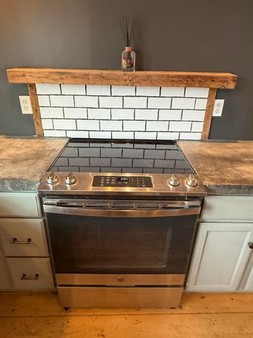 1110 Creek Road, Albany, VT 05845