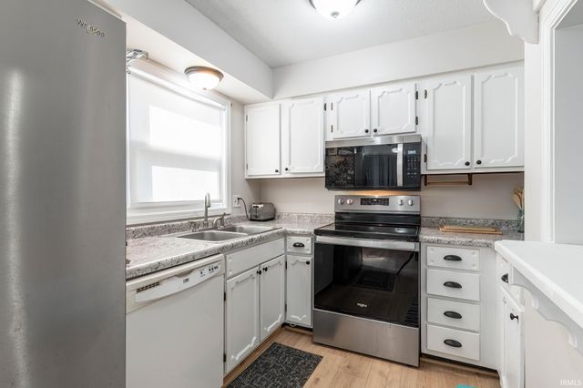 6309 Brandonwood Lane, Fort Wayne, IN 46835