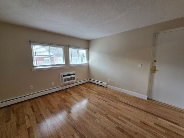 720 Main St. 9, Weymouth, MA 02190