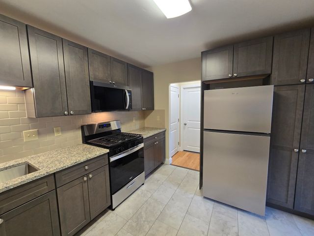 720 Main St. 9, Weymouth, MA 02190
