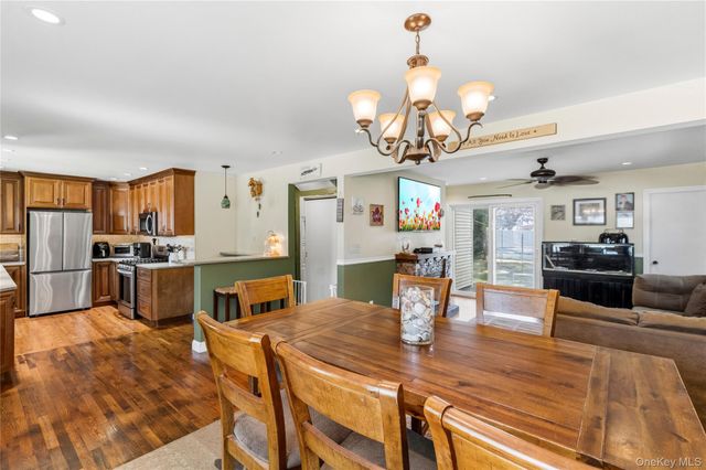 116 Spruce Street, Massapequa Park, NY 11762