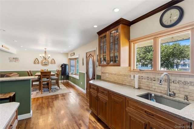 116 Spruce Street, Massapequa Park, NY 11762