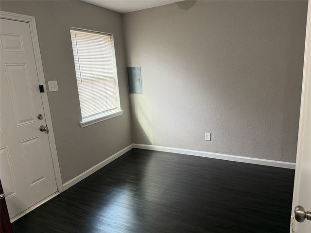 357 NW Newton, Burleson, TX 76028