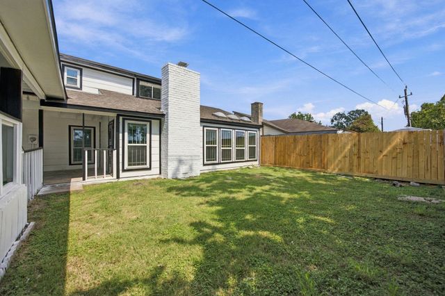 11307 Oakcenter Drive, Houston, TX 77072