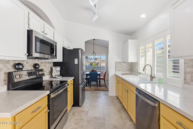 14643 W WHISPERING WIND Trail, Surprise, AZ 85374