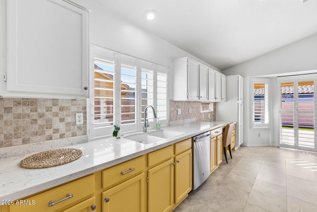 14643 W WHISPERING WIND Trail, Surprise, AZ 85374