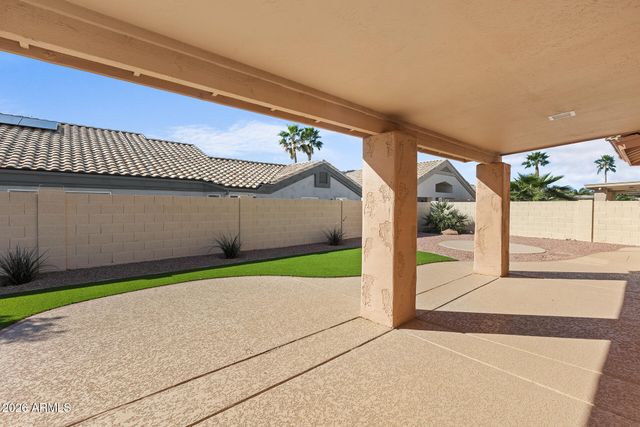 14643 W WHISPERING WIND Trail, Surprise, AZ 85374