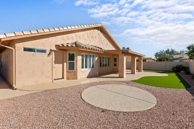 14643 W WHISPERING WIND Trail, Surprise, AZ 85374