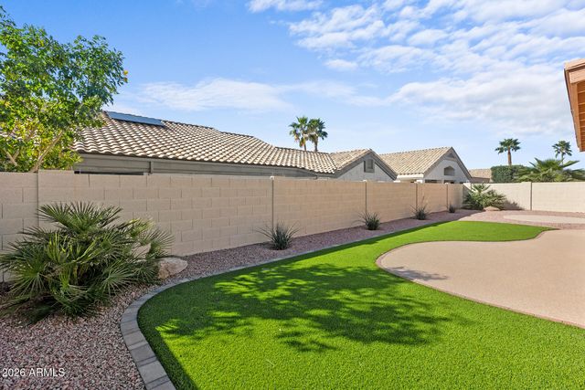 14643 W WHISPERING WIND Trail, Surprise, AZ 85374