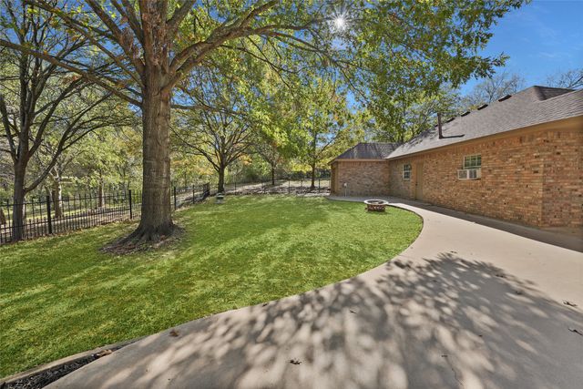 102 High View Court, Ovilla, TX 75154