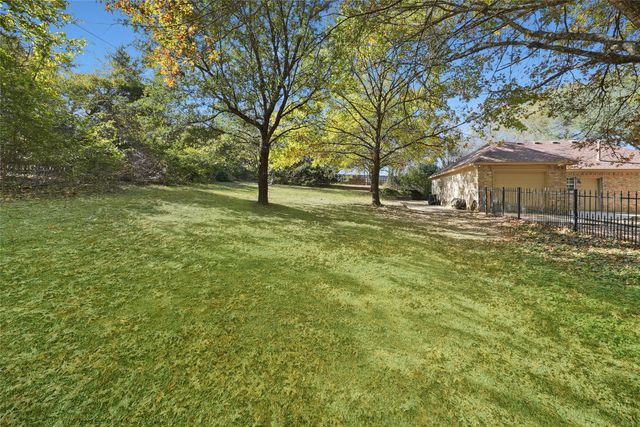 102 High View Court, Ovilla, TX 75154