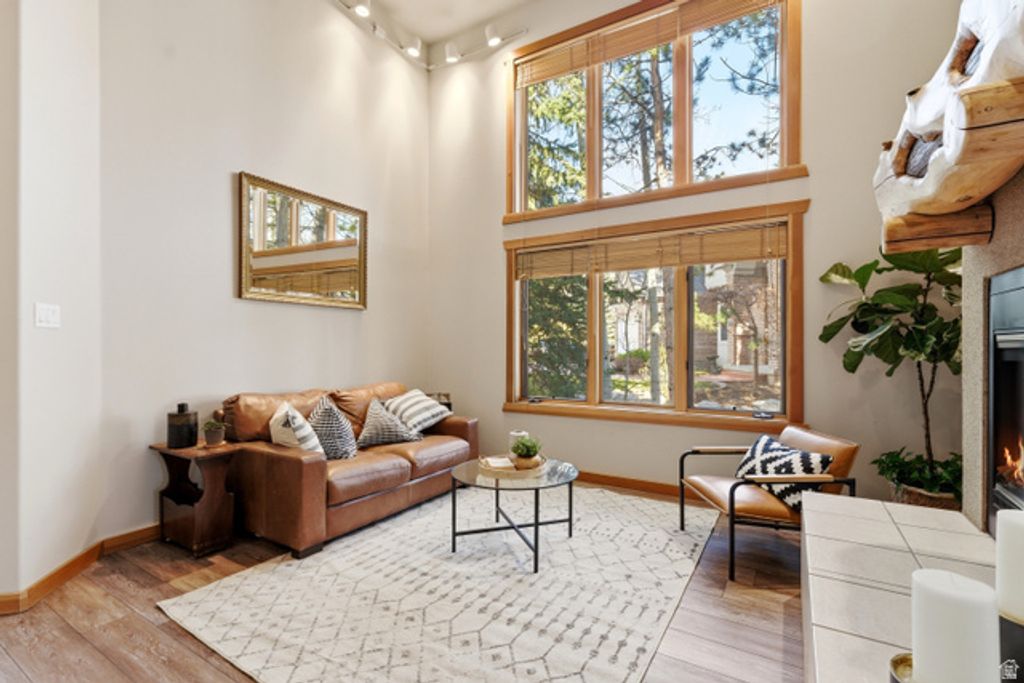 Image 13 of property listing at 2614 E TUXEDO CIR, Cottonwood Heights, UT 84093