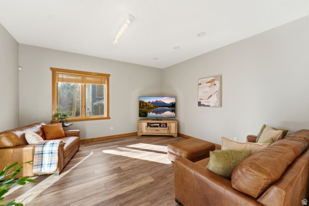 Image 21 of property listing at 2614 E TUXEDO CIR, Cottonwood Heights, UT 84093