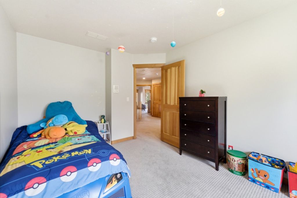 Image 32 of property listing at 2614 E TUXEDO CIR, Cottonwood Heights, UT 84093