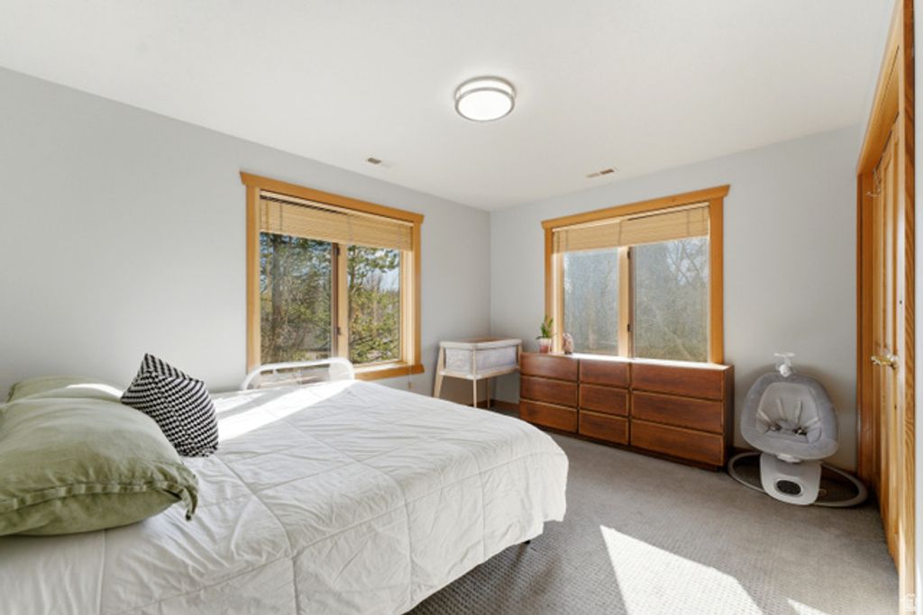 Image 34 of property listing at 2614 E TUXEDO CIR, Cottonwood Heights, UT 84093