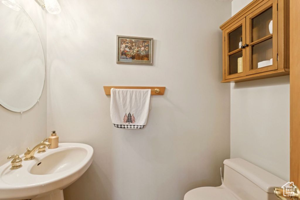 Image 47 of property listing at 2614 E TUXEDO CIR, Cottonwood Heights, UT 84093