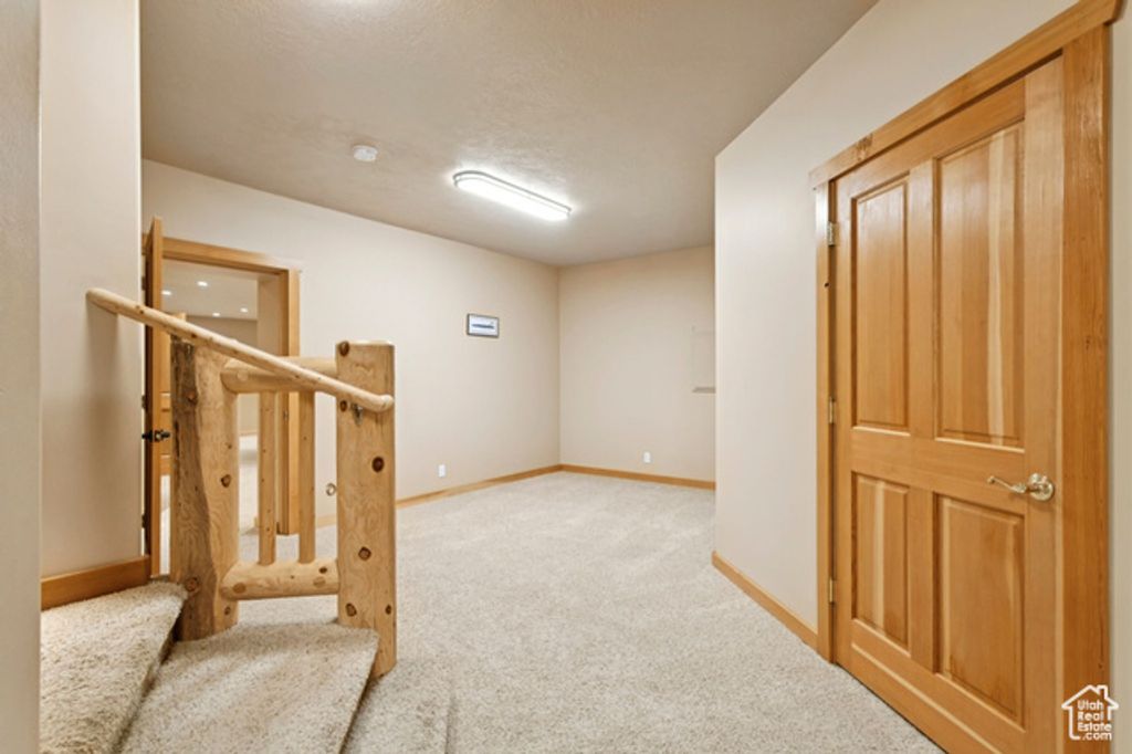 Image 54 of property listing at 2614 E TUXEDO CIR, Cottonwood Heights, UT 84093