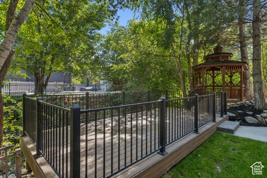 Image 71 of property listing at 2614 E TUXEDO CIR, Cottonwood Heights, UT 84093
