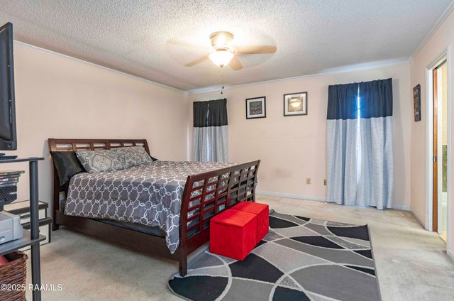 1000 Robert Lee Circle, Lafayette, LA 70506