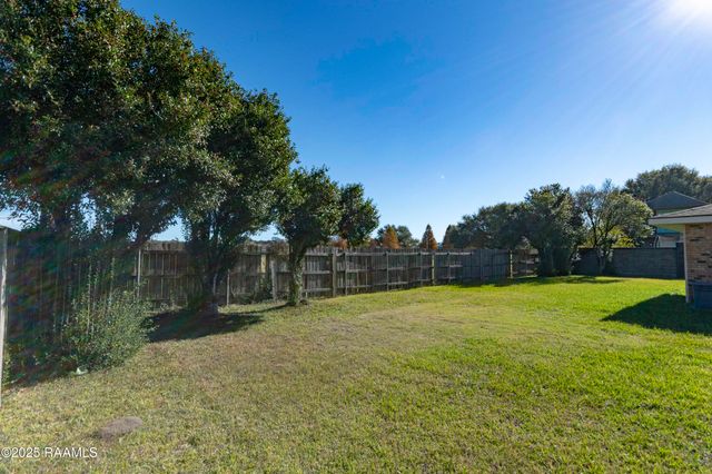 1000 Robert Lee Circle, Lafayette, LA 70506